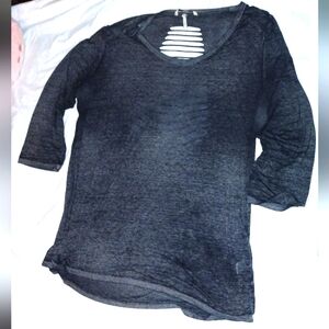 BKE Eased XL Summer Top Back Cut Out Back Dark Gray
